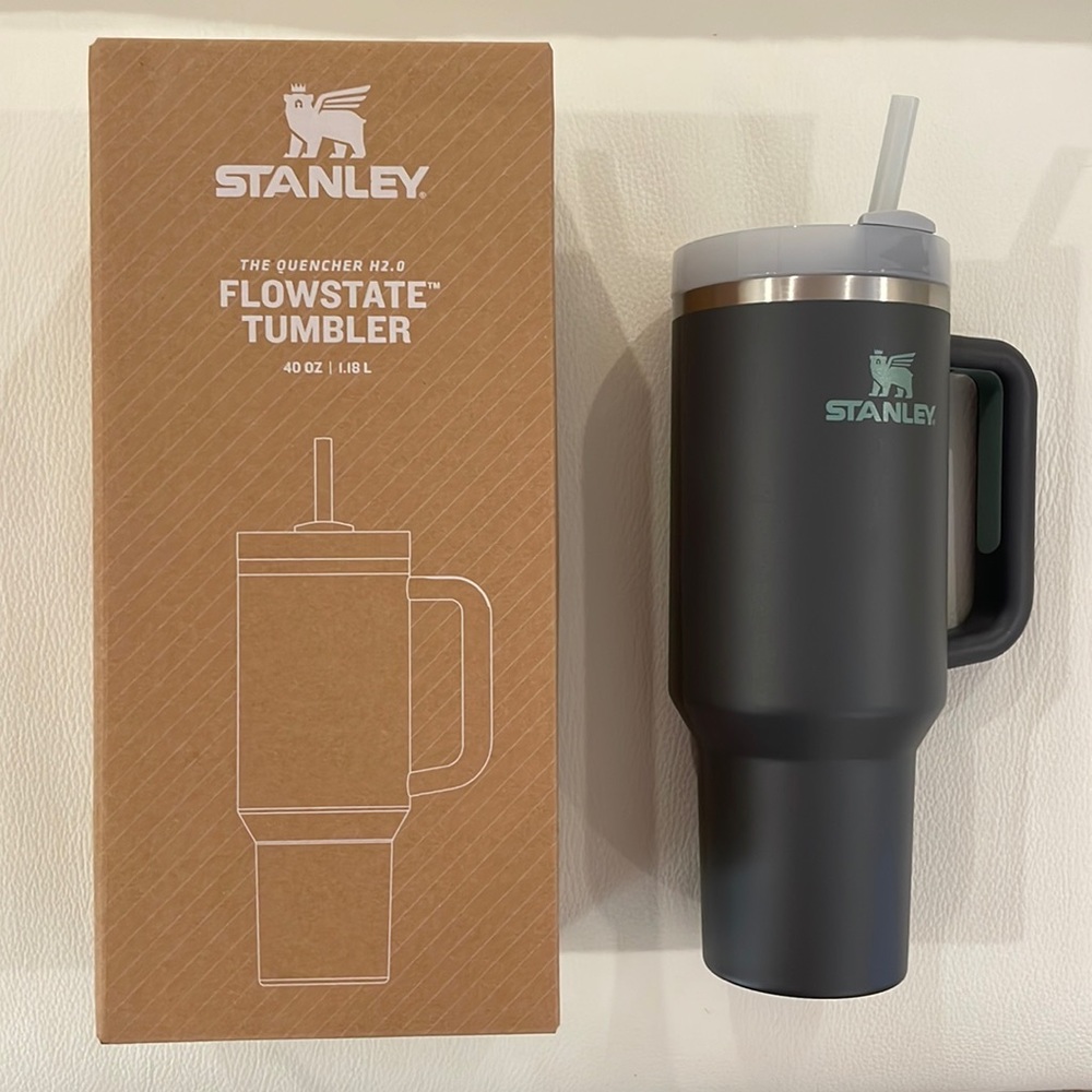 NEW In Box Stanley H2.0 FlowState Tumbler - 40 oz (Charcoal)